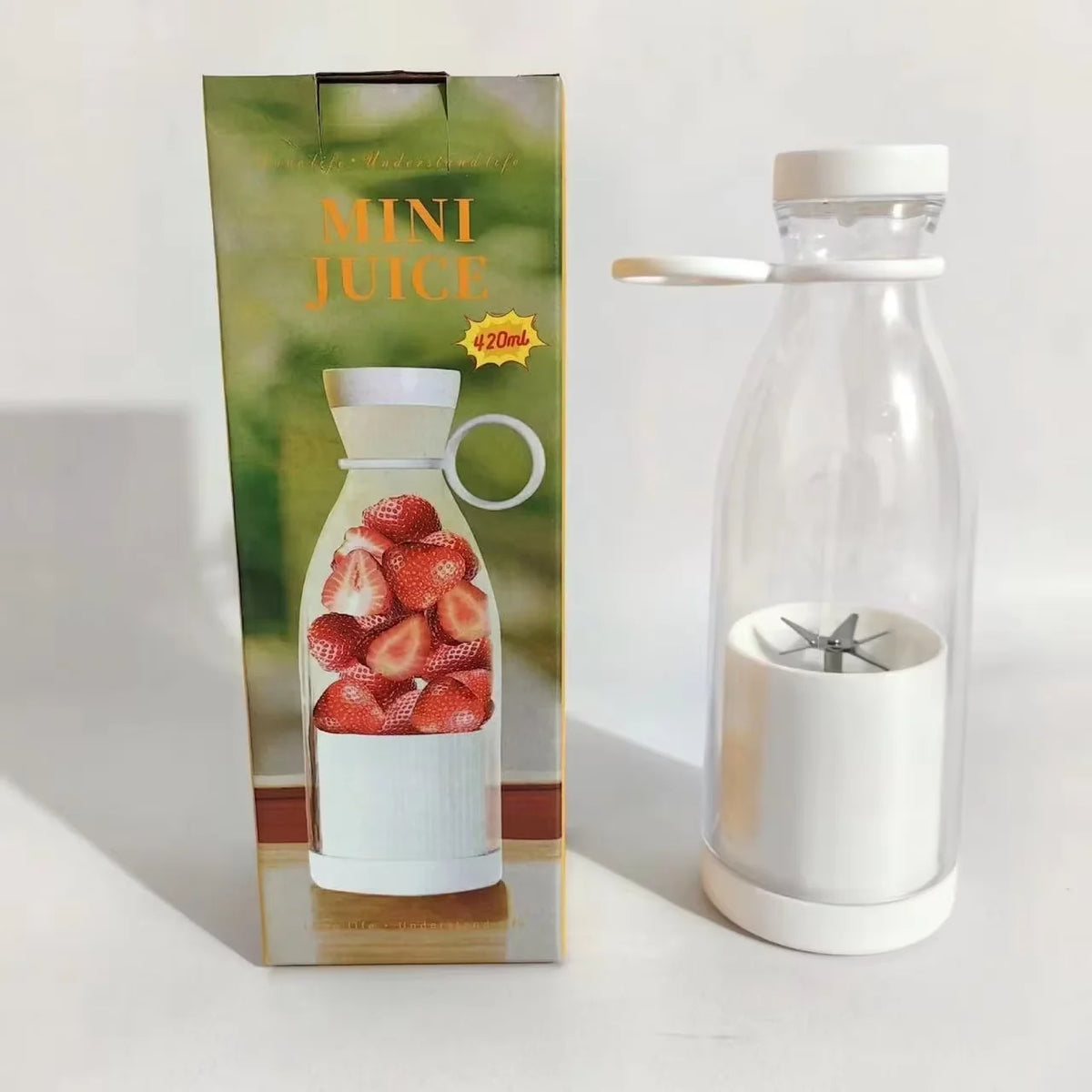 White Color Portable USB Juicer Cup 420 ml – Rechargeable Mini Blender
